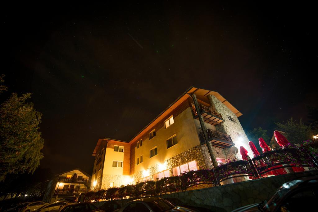 Pensjonat Nad Jeziorem Powidz  Exterior photo